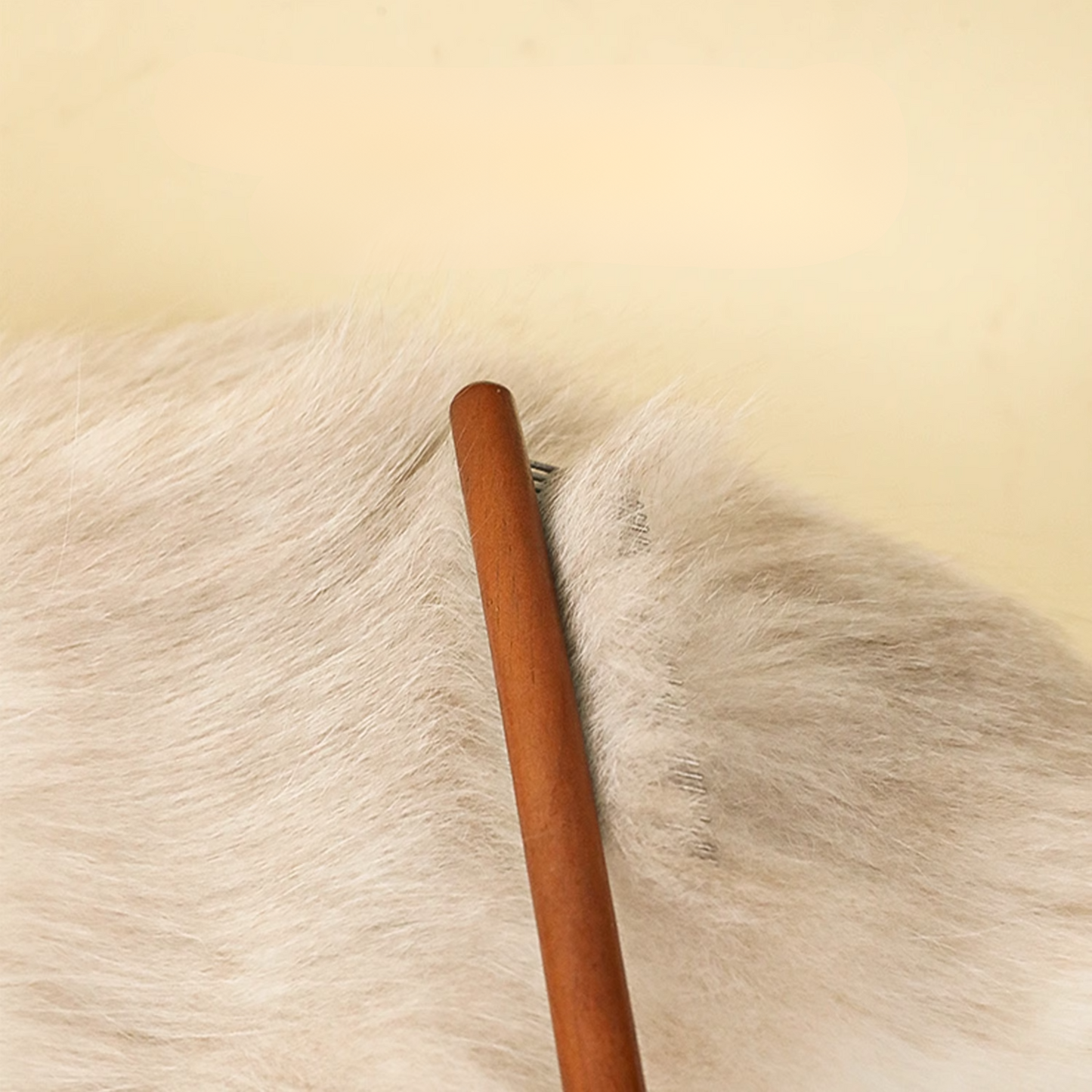 KinuComb – Wooden Grooming Comb for Cats