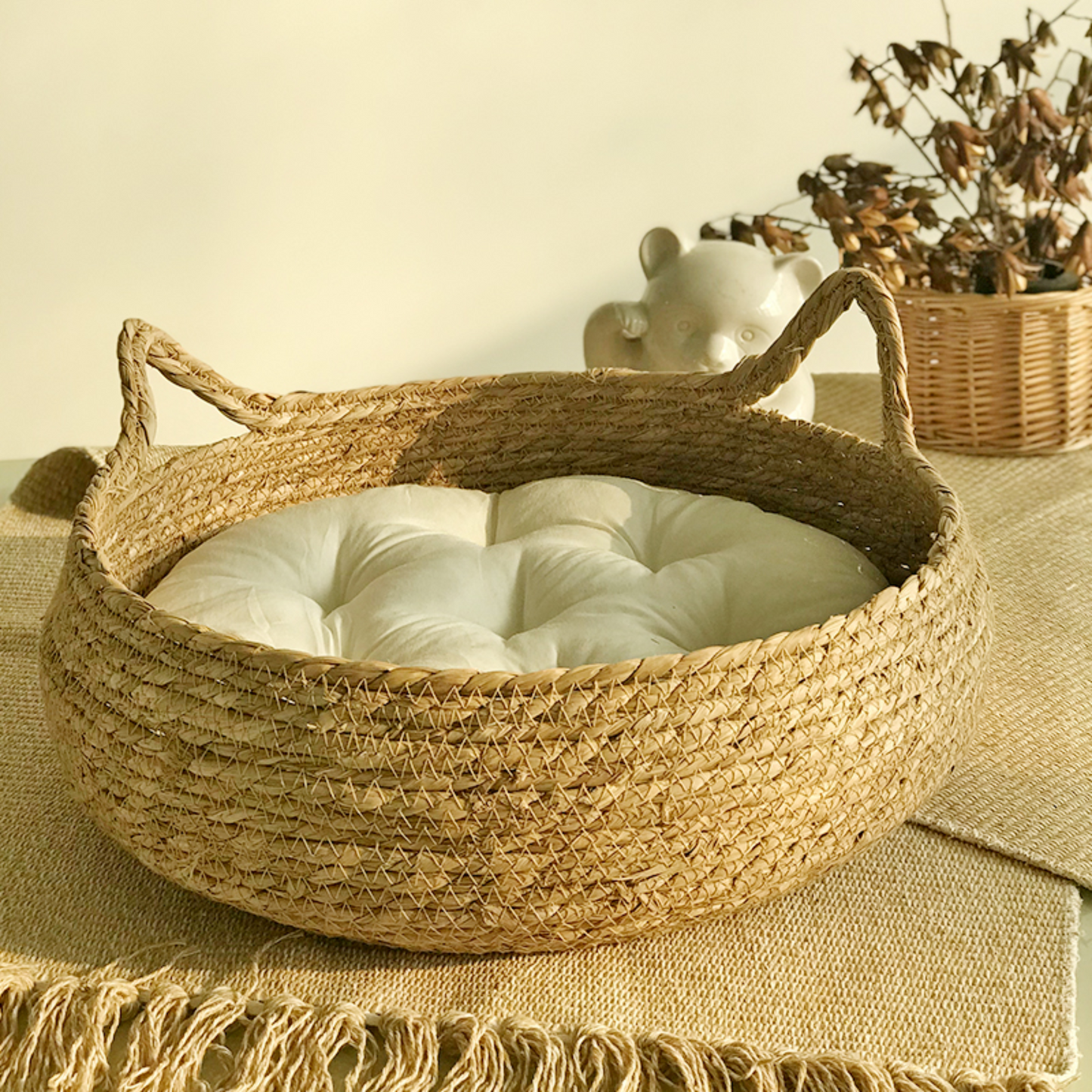 NokoBed™ – Handwoven Bulrush Cat Bed (with Cushion and Pillow)