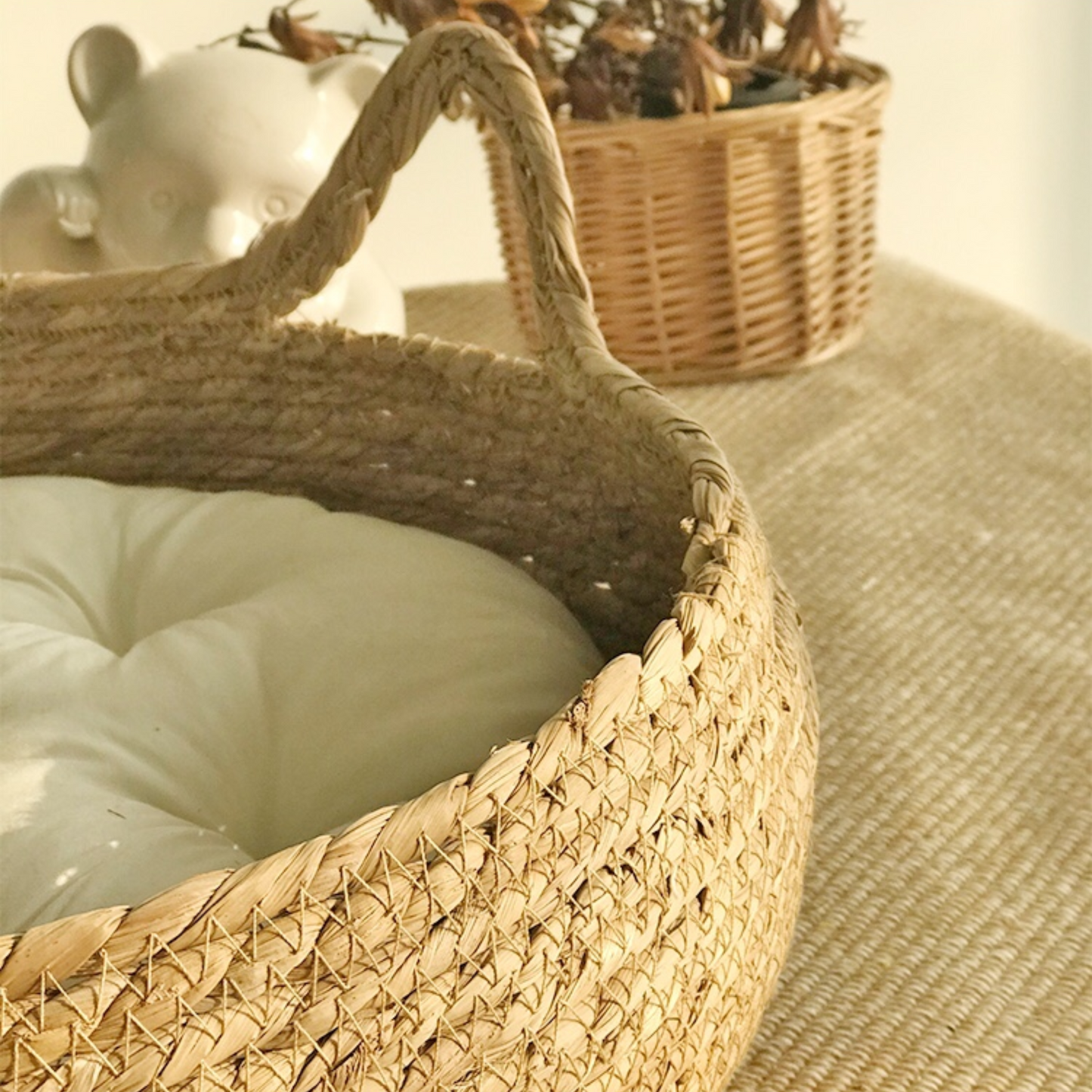 NokoBed™ – Handwoven Bulrush Cat Bed (with Cushion and Pillow)