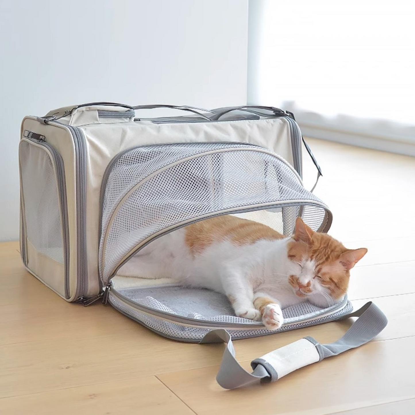 TofuTote™ – Foldable Pet Carrier Bag