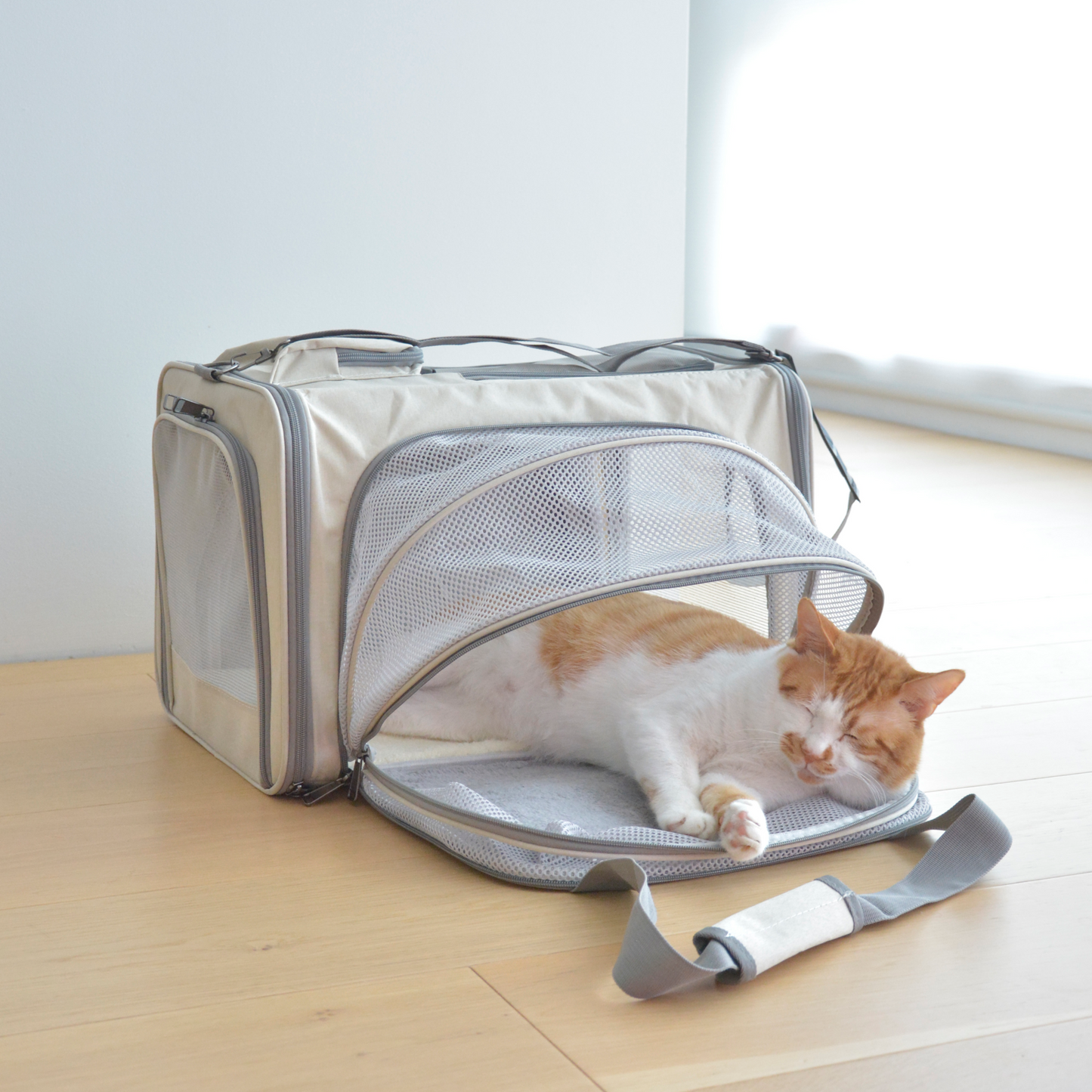 TofuTote™ – Foldable Pet Carrier Bag